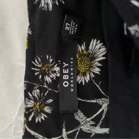 Obey mini skirt - Picture 4 of 6